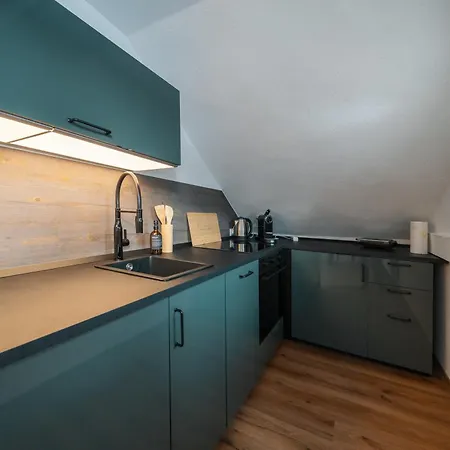 Janks - S3 - Modern Old Town Apartment