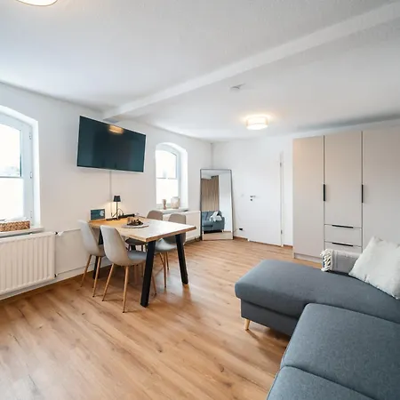 Janks - S3 - Modern Old Town Apartment