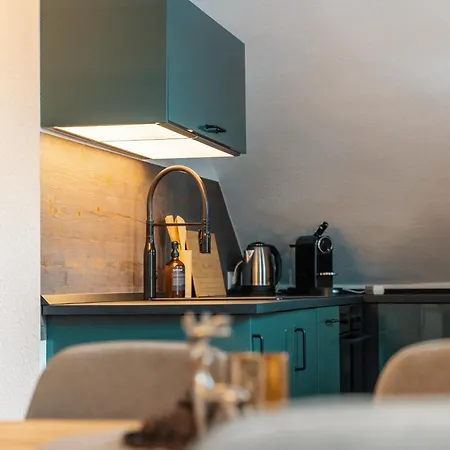 Janks - S3 - Modern Old Town Apartment *